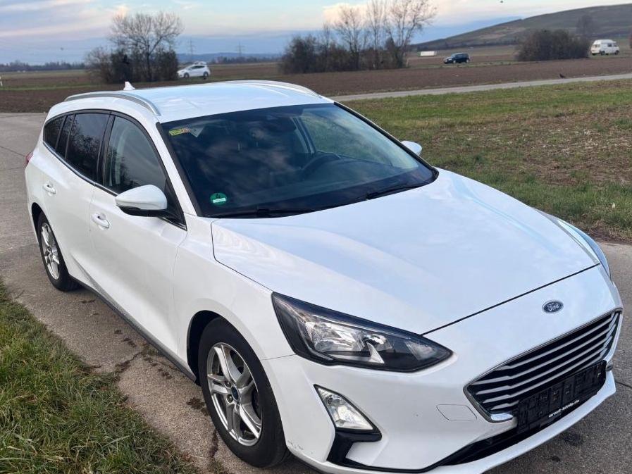 Ford Focus Turnier Cool & Connect*1.HD/SH gepflegt*