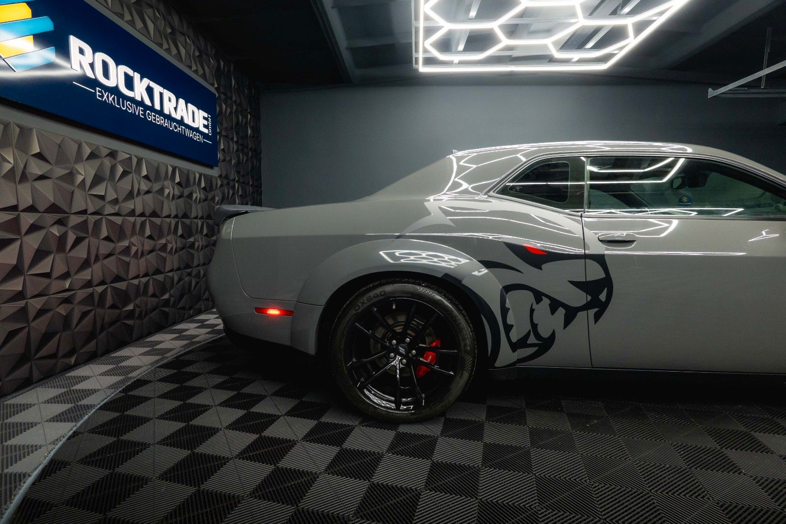 Fahrzeugabbildung Dodge Challenger 6.4 V8 SRT 392 R/T SCAT PACK WIDEBODY