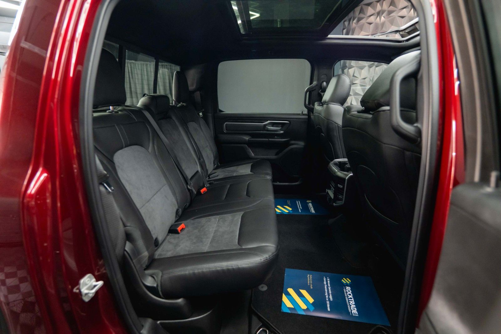 Fahrzeugabbildung Dodge RAM 5.7 V8 HEMI 4x4 LIMITED NightEdition Offroad
