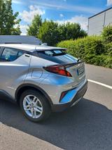 Toyota C-HR 2.0-l-VVTi Hybrid Lounge Lounge - Toyota C-HR Gebrauchtwagen in Köln