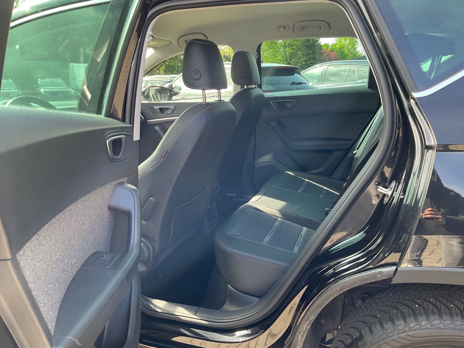 Fahrzeugabbildung SEAT Ateca 1.5 TSI Xperience DSG,LED,Kamera,Navi,GJR