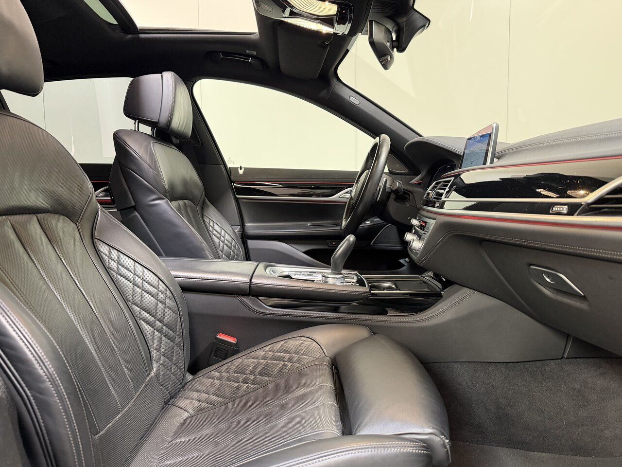BMW 745 e Hybrid - M Pack - Laser - Harman/Kardon -  imagem 2