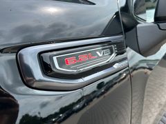 Fahrzeugabbildung GMC Sierra 1500 AT4 6.2L V8 LED ACC HUD AHK 360°