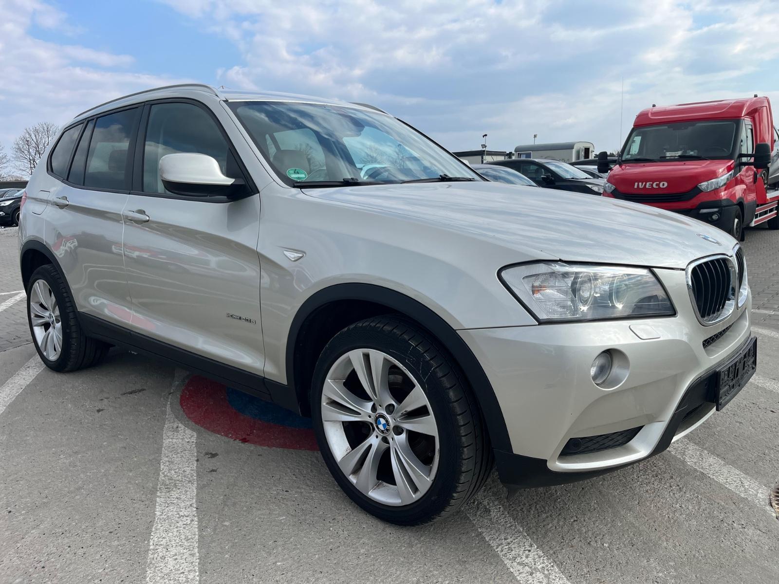 BMW X3 xDrive 20 d/Leder/Bi-Xenon/Tüv 11/2026/Navi/