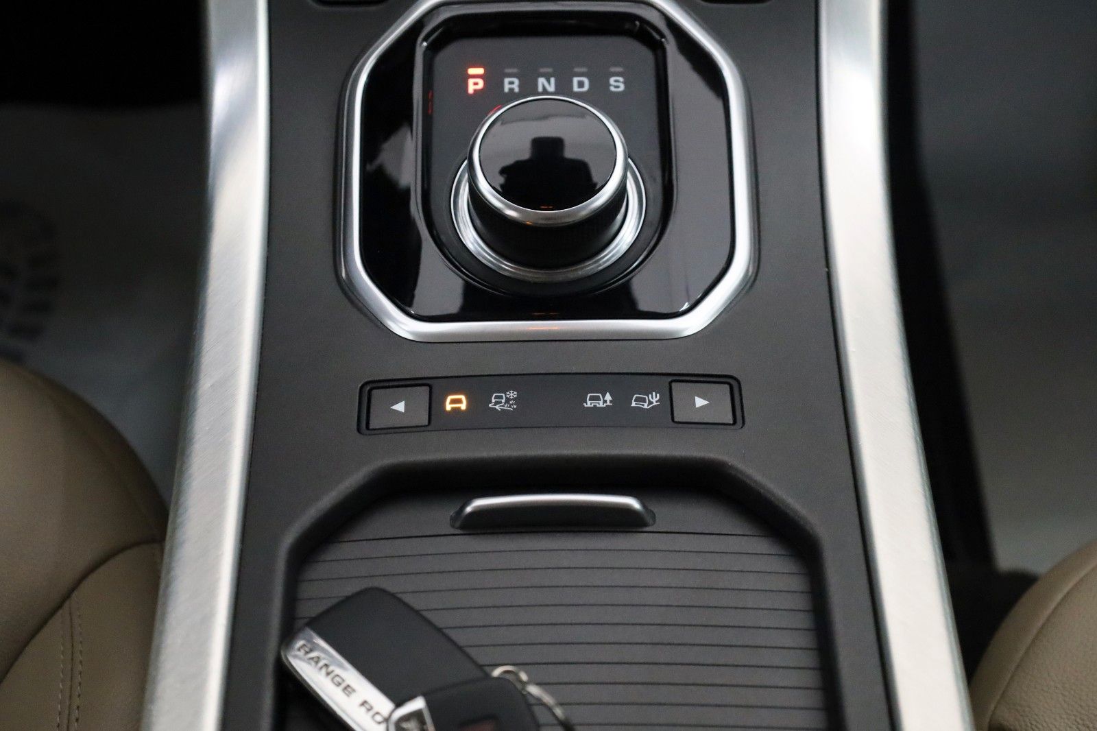 Fahrzeugabbildung Land Rover Range Rover Evoque AWD Automatik,Leder,Navi,SHZ