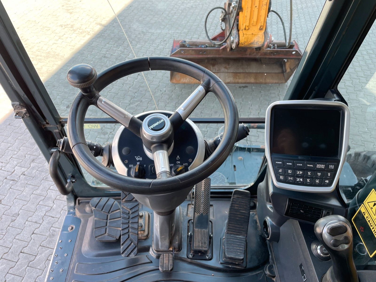 Fahrzeugabbildung Hyundai HW 180 / 3.054h / hydr. Grabenräumer / Klima