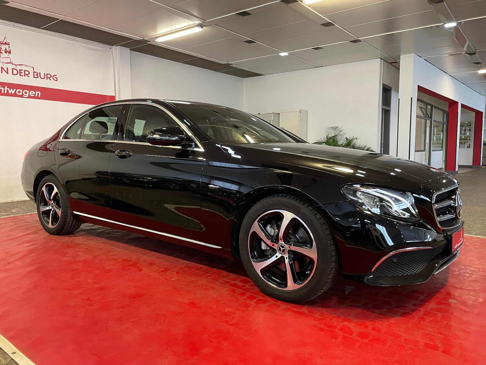 Mercedes-Benz E 220 Limousine-Schiebedach