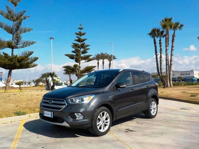 Ford Kuga 1.5 TDCI 120 CV S&S 2WD Titanium