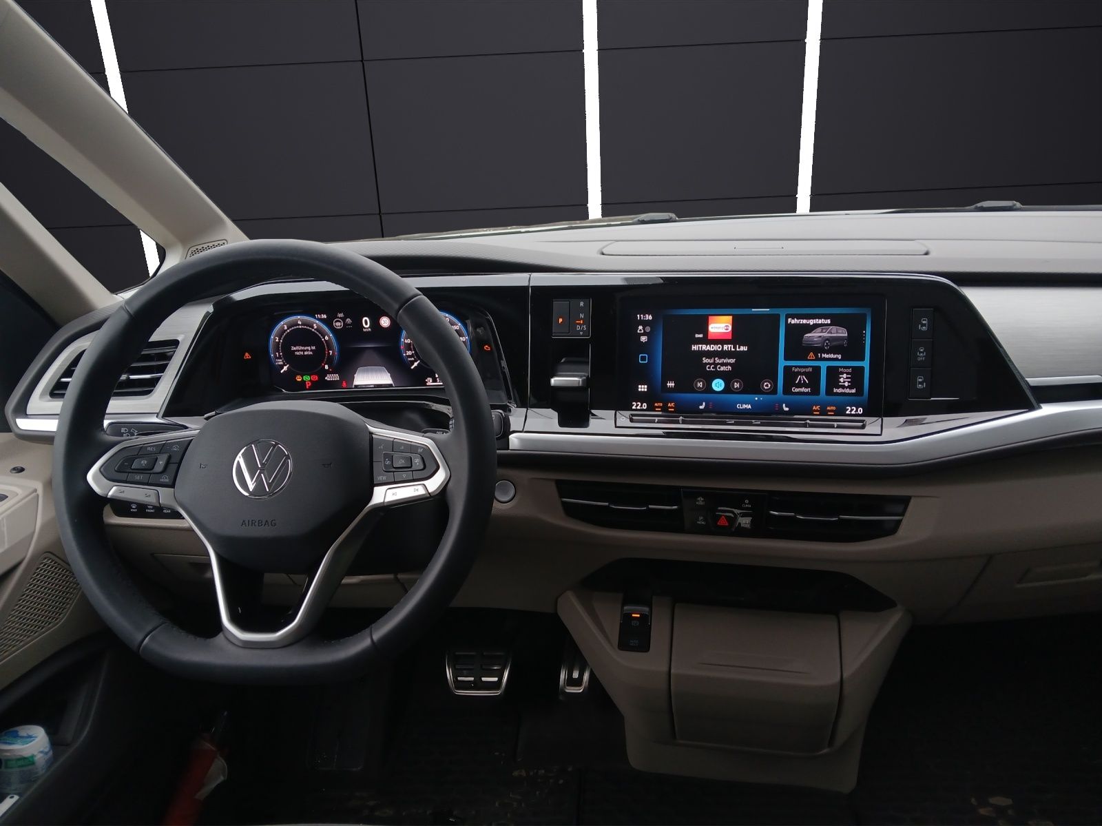 Fahrzeugabbildung Volkswagen T7 Multivan TSI LR Style ACC AHK LED RFK PARK AS