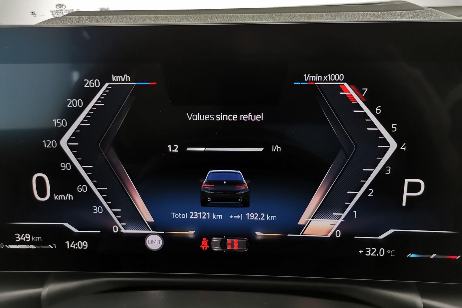 BMW 330i xDrive M Sport 360°*ACC*AHK*Pano*HUD*NAV*LM