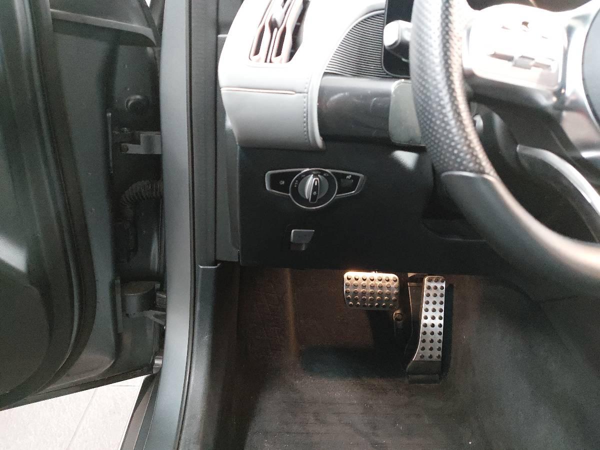 Mercedes-Benz EQC 400 4MATIC AMG Line NAVI LED SHZ PDC