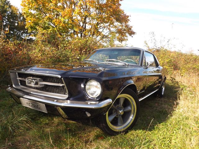 Ford Mustang Coupe, eins der Allerbesten, wie neu !