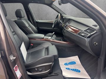 BMW X5 xDrive50i Panorama+Leder+Headup+AHK 3500kg, Bild 32