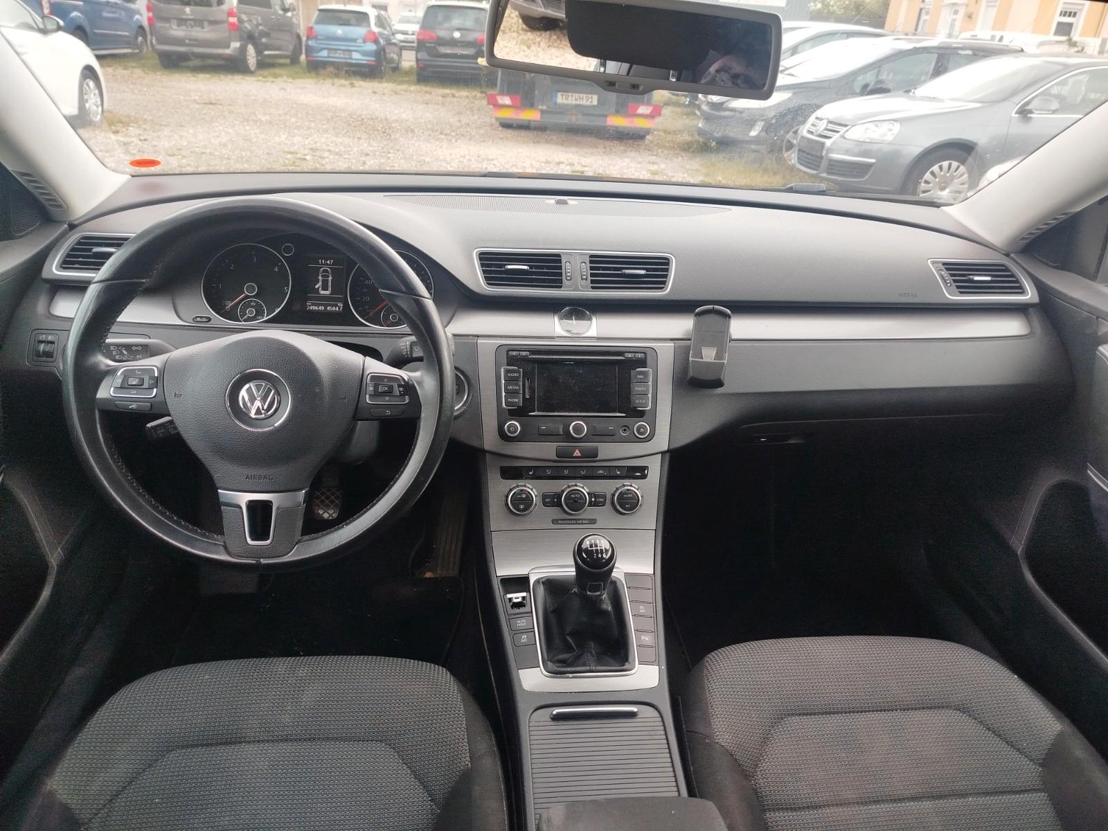 Volkswagen Passat 2013 — photo 8