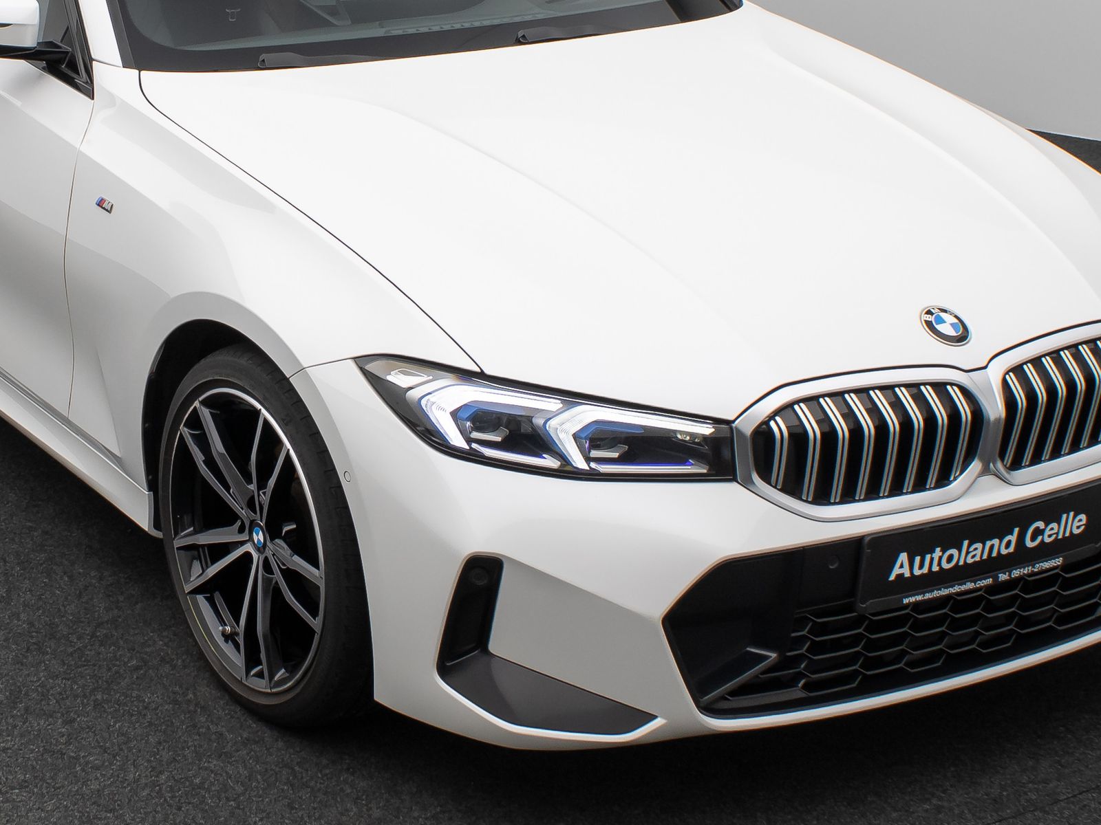 Fahrzeugabbildung BMW 320d  xD M Sport Kamera HUD DAB H/K Alarm 19Zoll