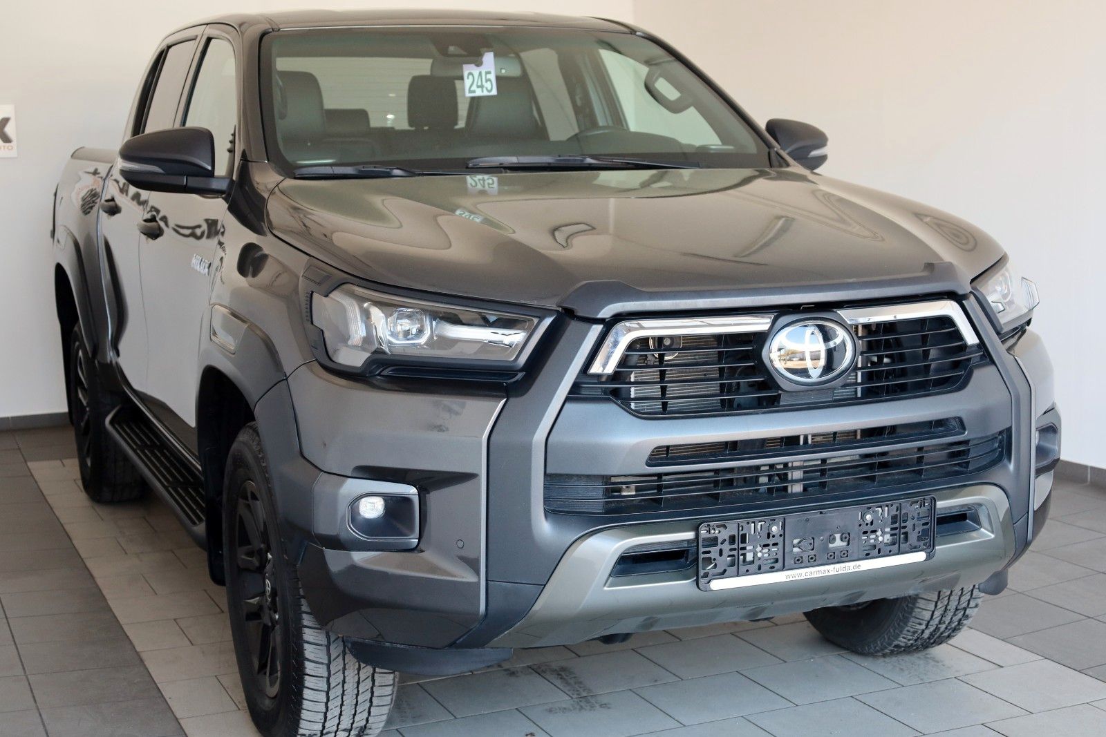 Fahrzeugabbildung Toyota Hilux 2.8 D-4D Invincible,4x4 ,CarPlay,Rollo,AHK
