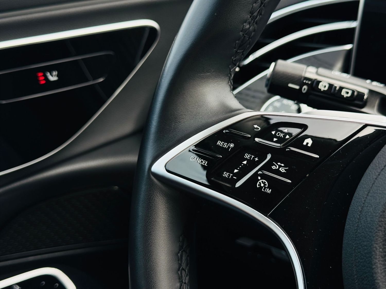 Fahrzeugabbildung Mercedes-Benz E 220 T d AVANTGARDE Advanced, AHK schw., Winter