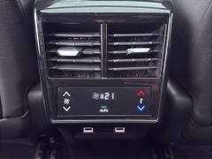 Fahrzeugabbildung DS Automobiles DS 7 Crossback 1.6 E-Tense 300 4x4 Grand Chic