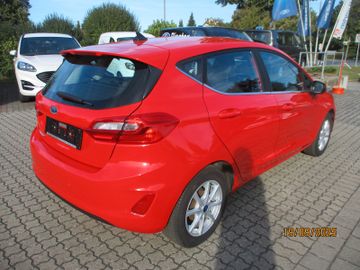 Ford Fiesta Titanium PDC + Winterpaket