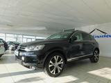 Volkswagen Touareg 3.0 TDI V6 Leder/Navi/Luft/AHZ/Panorama - Volkswagen Touareg aus 2012: TDI