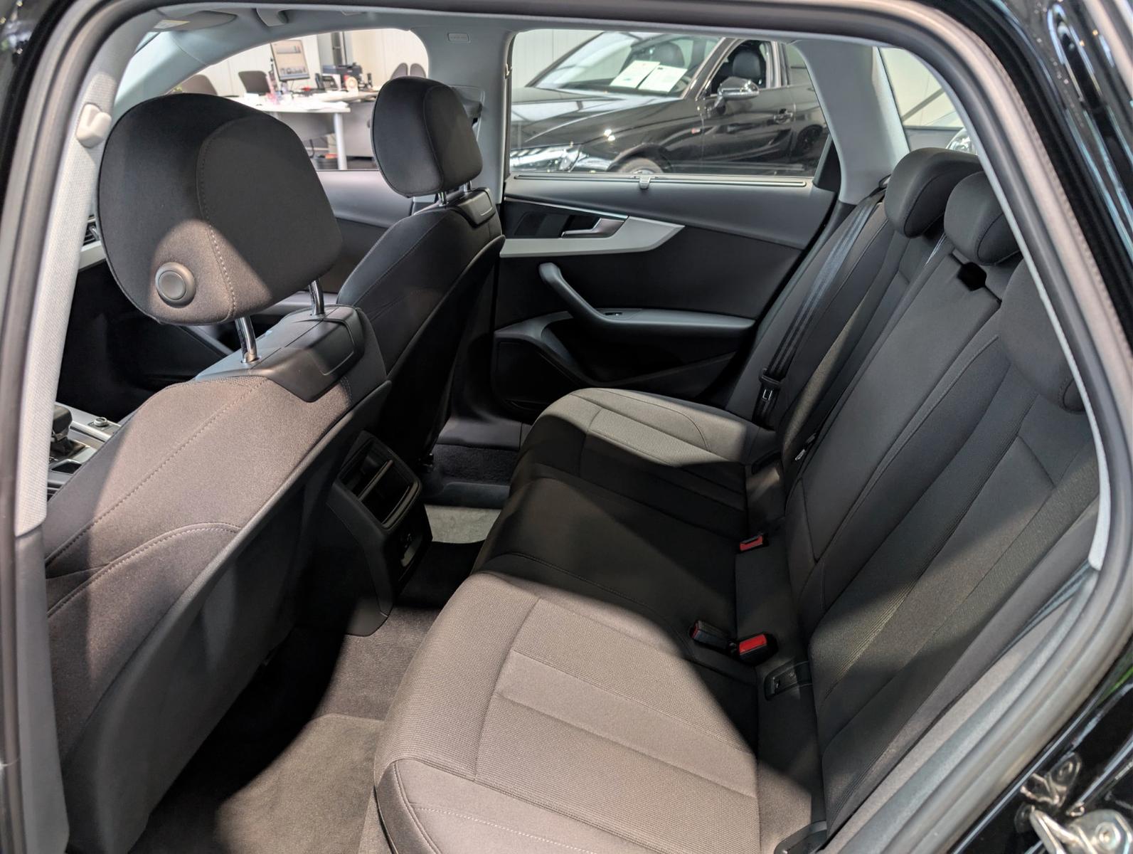 Audi A4 Avant 35 TDI S tronic 1.Hand 8-fach, миниатюра 11