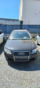 Audi A4 B7 2.0 - Audi A4: 2.7