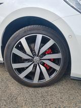 Volkswagen Touran 2.0 TDI R-Liene 190 PS 7 Sitze Voll Voll - Volkswagen Touran: Leder