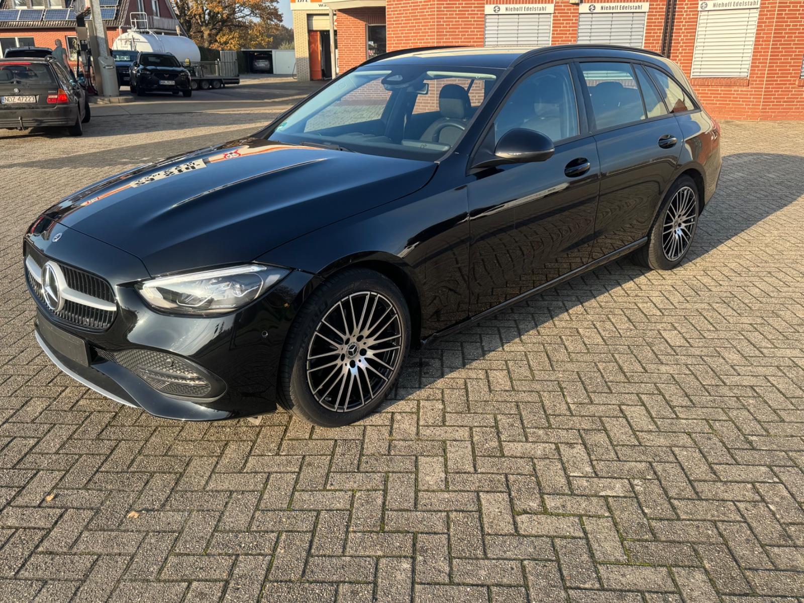 Mercedes-Benz C 180  T-Modell  23.000 KM
