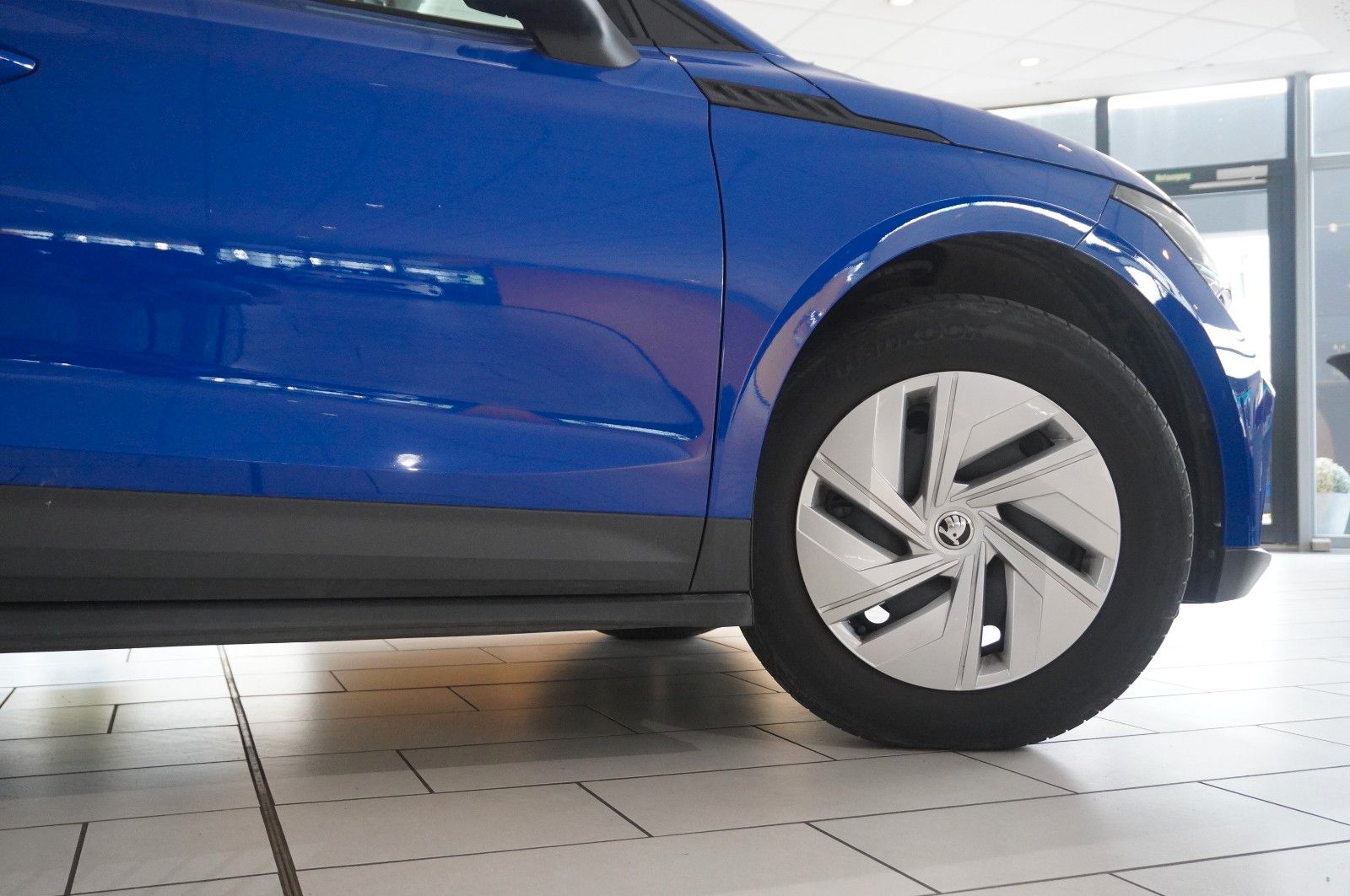 Fahrzeugabbildung SKODA Enyaq 50 IV LOFT NAVI/LED/SHZ/VIRTU./PDC/DAB+