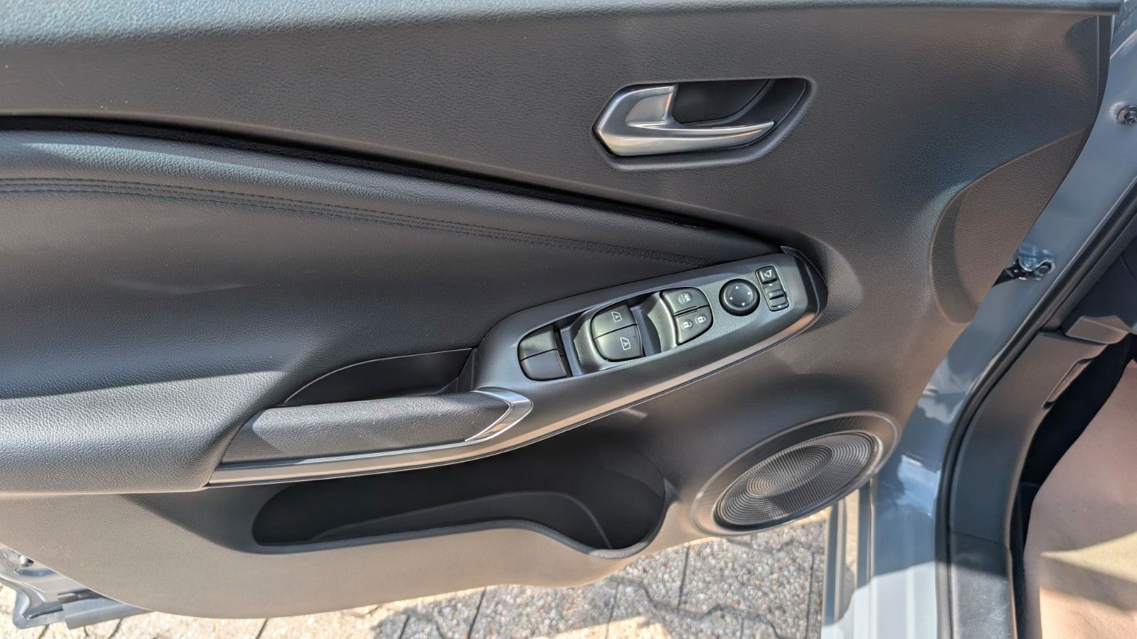 Fahrzeugabbildung Nissan Juke 1.0 Schaltgetriebe - N-Connecta