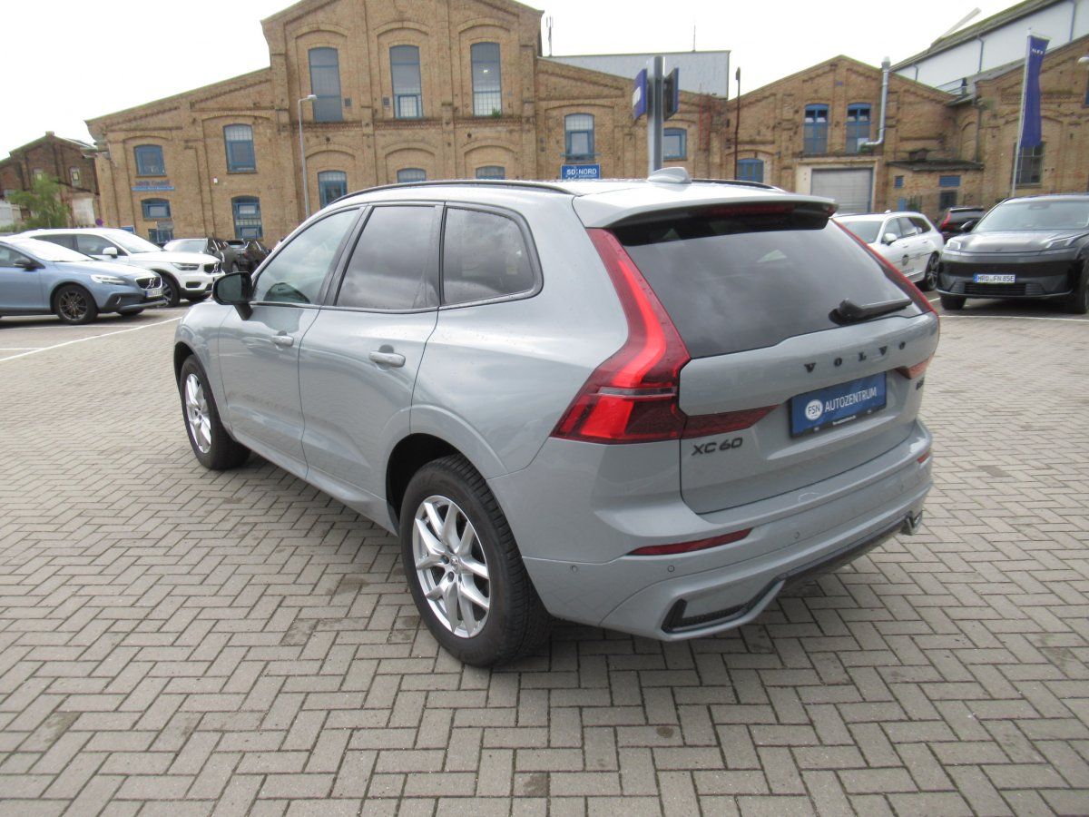 Volvo XC60 B5 AWD Benzin Black Edition Plus imagem 3