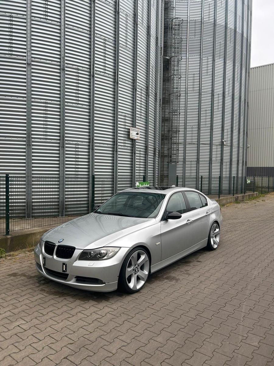 BMW 325