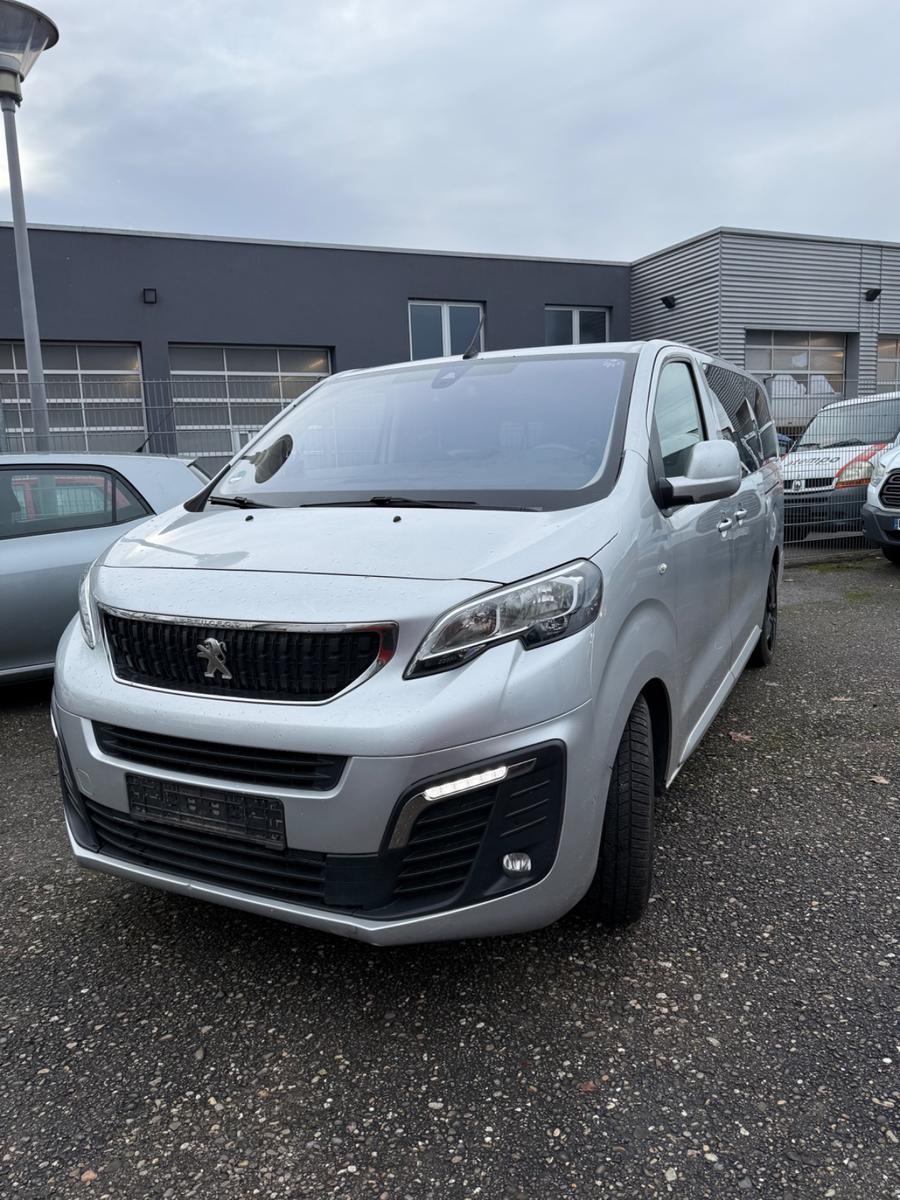 Peugeot Traveller 2.0 Diesel 180 PS