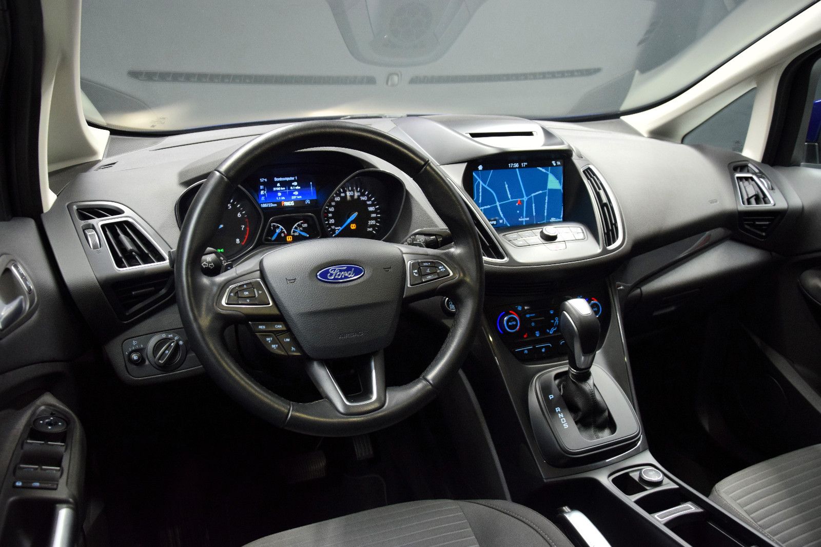 Fahrzeugabbildung Ford C-Max Titanium -defekte Kopfdichtung-Motor läuft