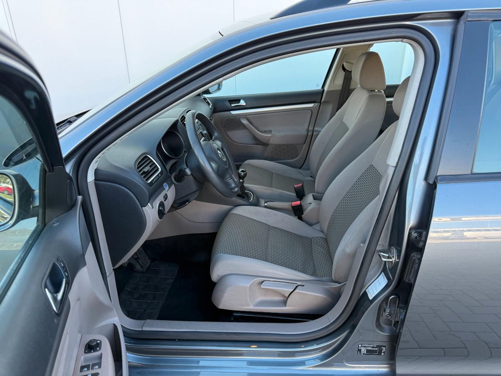 Volkswagen Golf 2010 — photo 16