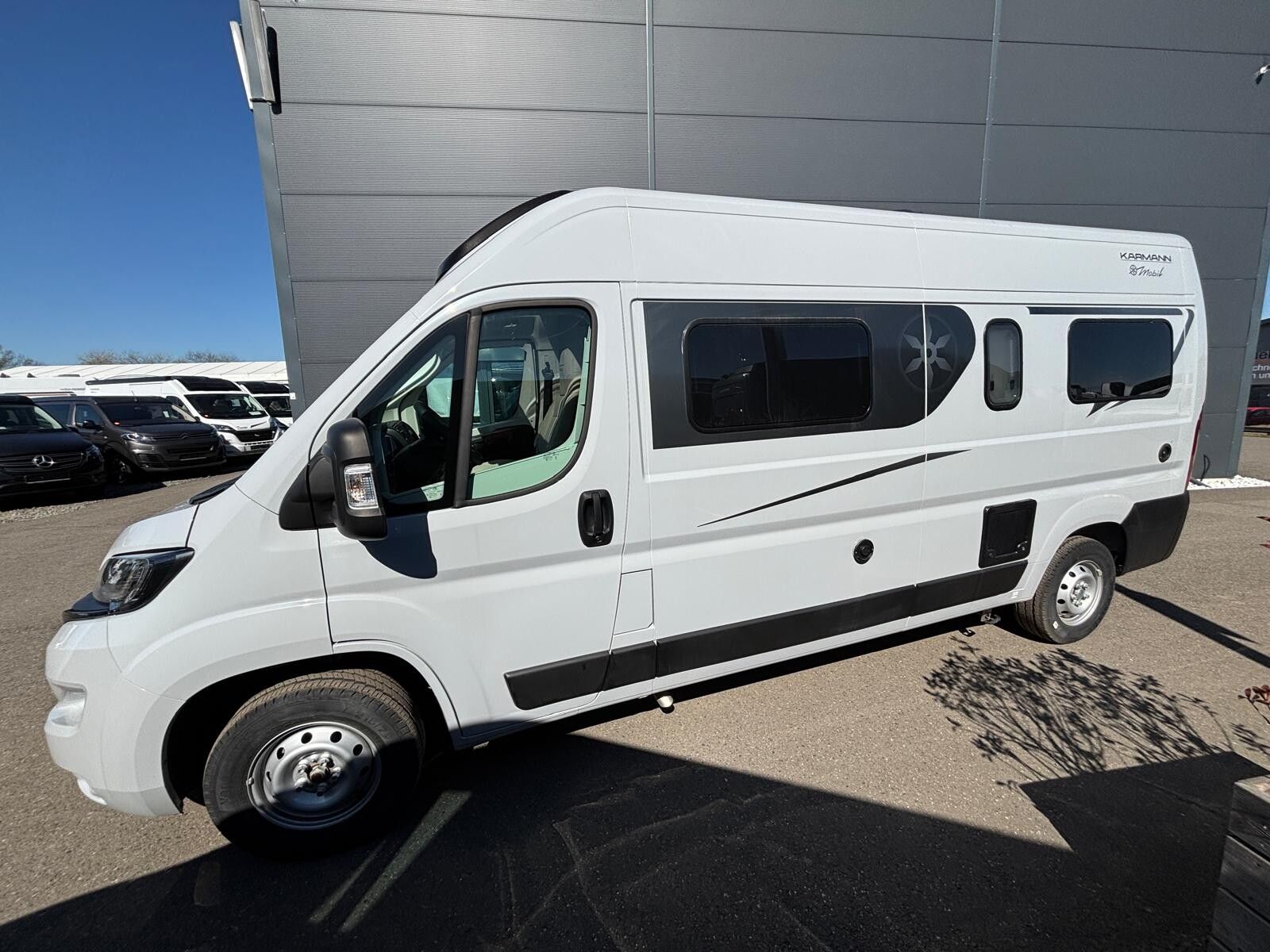 Fahrzeugabbildung Karmann Dexter DE 580 140 PS und Concept Paket