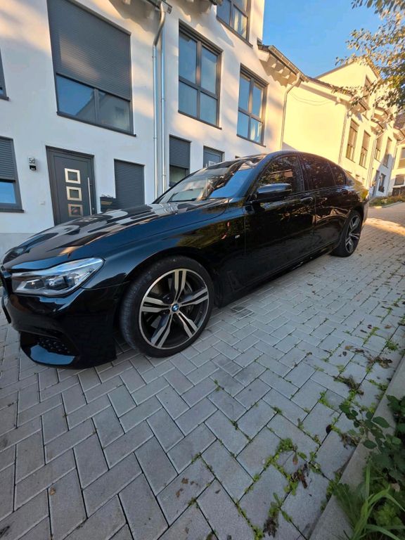 Image of BMW 750