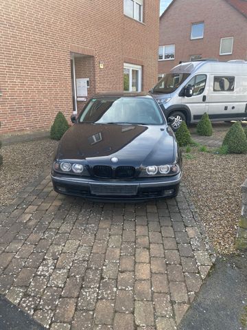 BMW E39 523i schwarz Bastler 