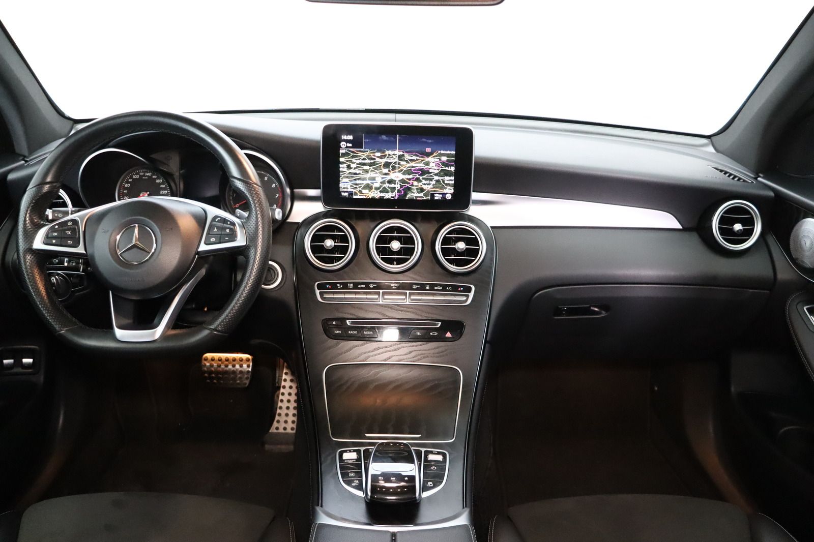 Fahrzeugabbildung Mercedes-Benz GLC 350 QE 4Matic * AMG-Paket * LED *