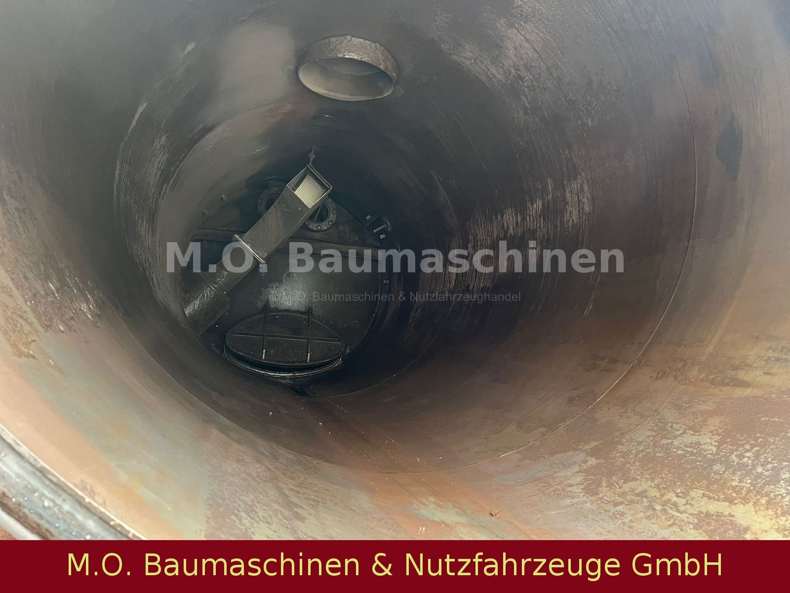 Fahrzeugabbildung Mercedes-Benz Mercedes Actros 4141 / Trockensauger /ADR
