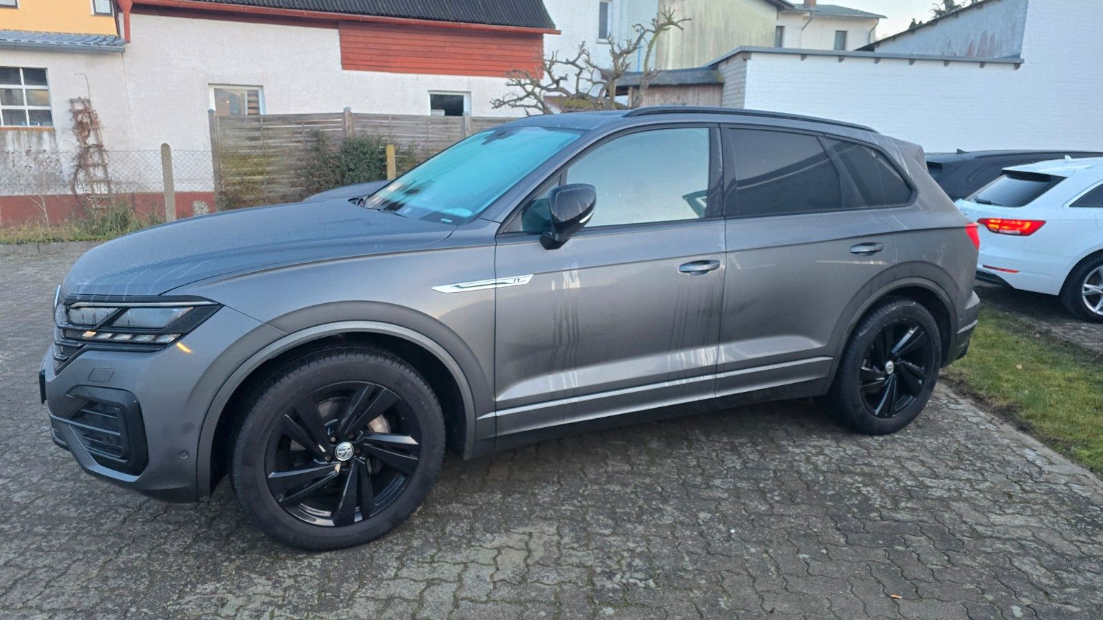 VW Touareg R-Line 4M Black Style Allradlenkung