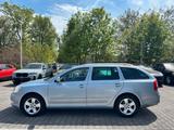 Skoda Octavia Combi Elegance - Skoda Octavia aus 2010: Kombi