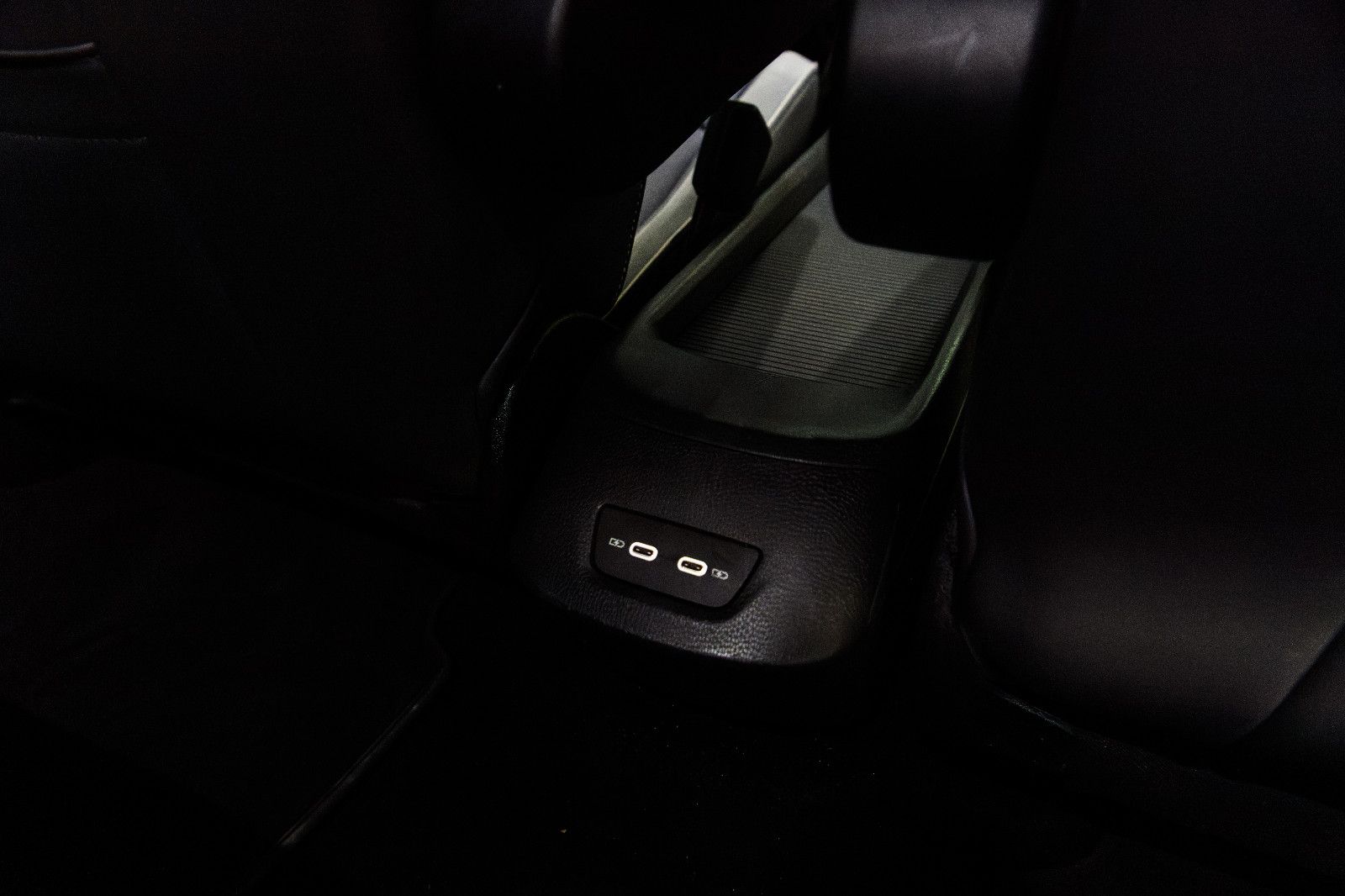 Fahrzeugabbildung Volkswagen ID.3 Pro Performance 150 kW*LED+SHZ+PANORAMA+NAV