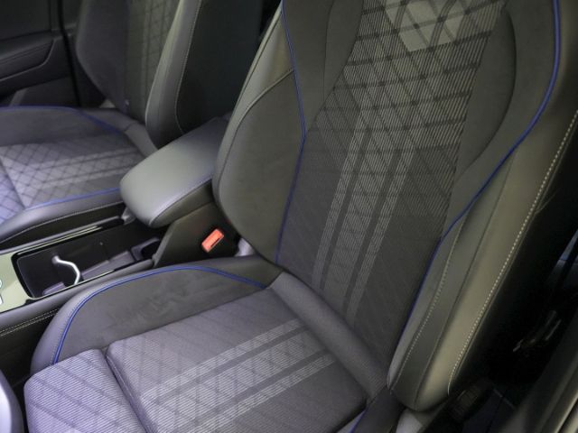 Tiguan R-LINE TDI DSG 4MOTION+AHK+RÜCKFAHRKAMERA