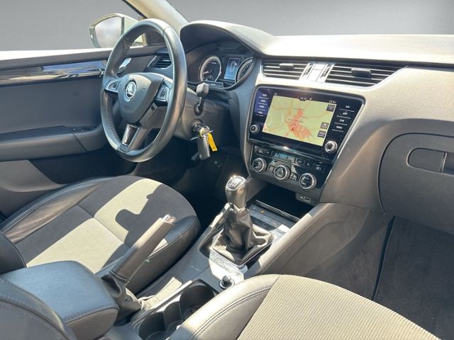 Octavia Combi 1.5 TSI STYLE NAVI+GRA+PDC+SHZ+CLI