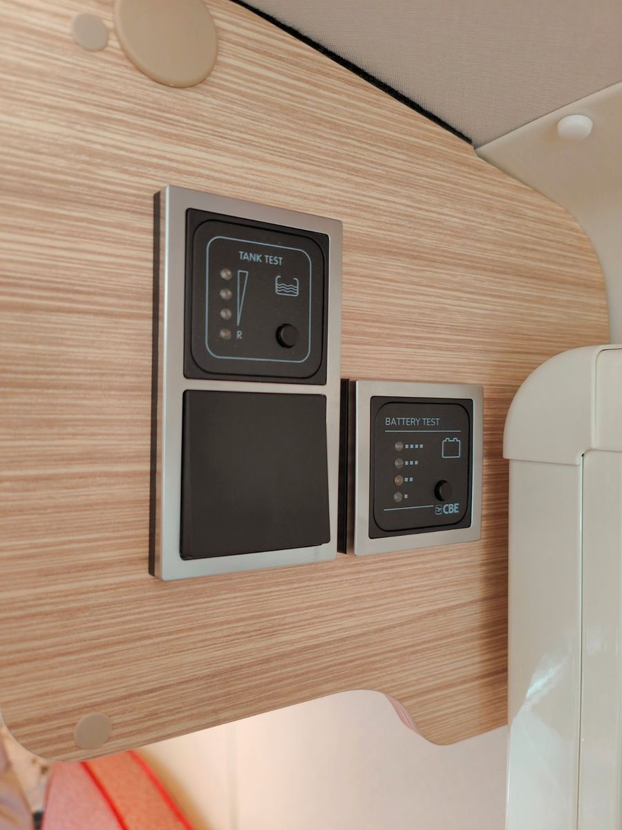 Fahrzeugabbildung HYMER / ERIBA / HYMERCAR Touring 530 Tango Red - JETZT 8.024€ SPAREN !!!