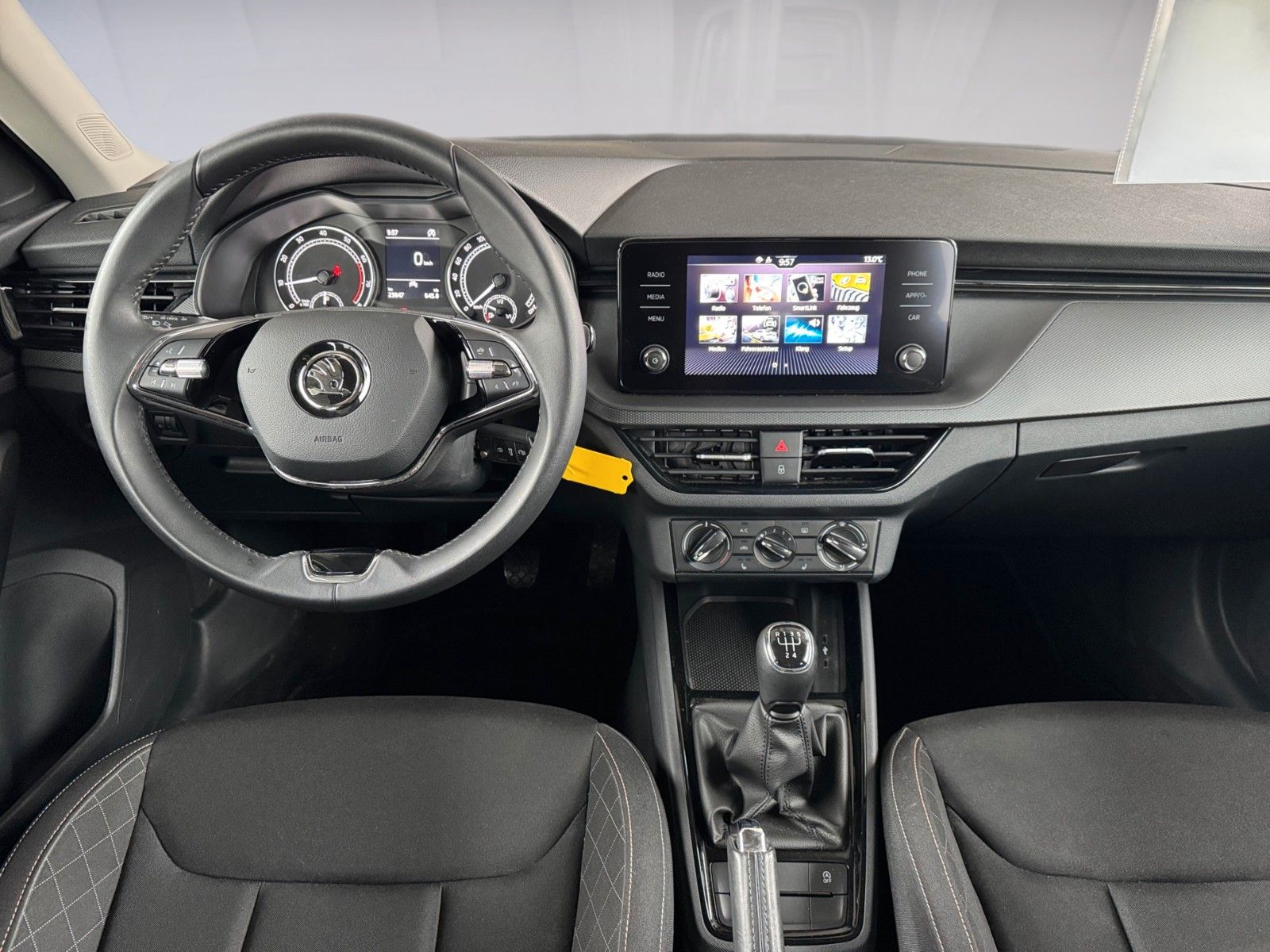 Fahrzeugabbildung SKODA Kamiq Ambition 1.0 TSI
