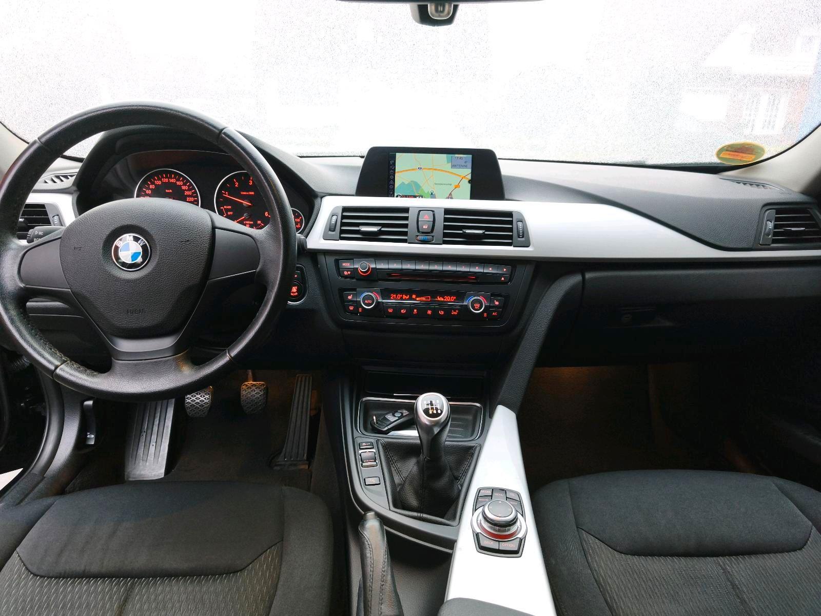 BMW  2013 — фото 11