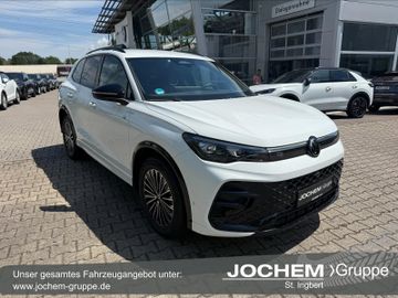 Volkswagen Tiguan R-Line Matrix+AHK+Navi+BlackStyle+Komfort