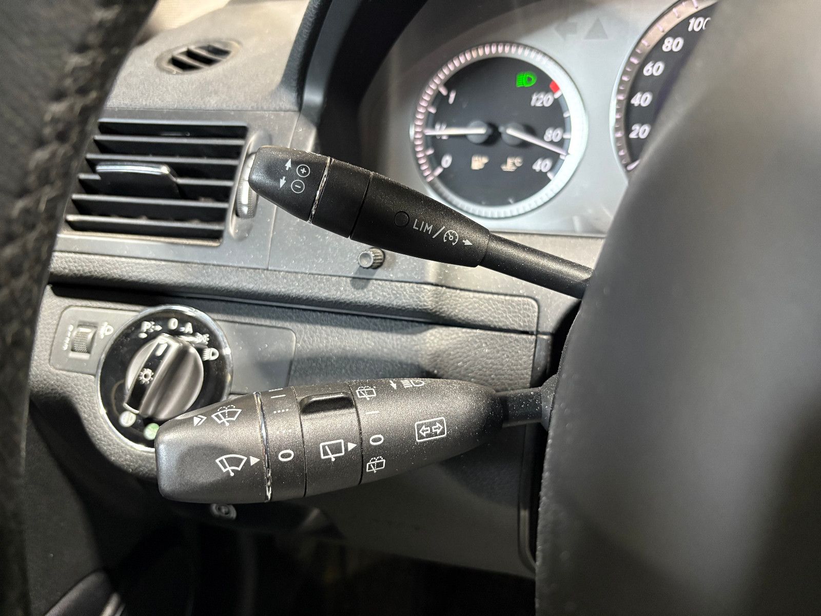 Fahrzeugabbildung Mercedes-Benz C 220 T-Modell T CDI/8-FACH/PANO/SHZ/AUTOMATIK/
